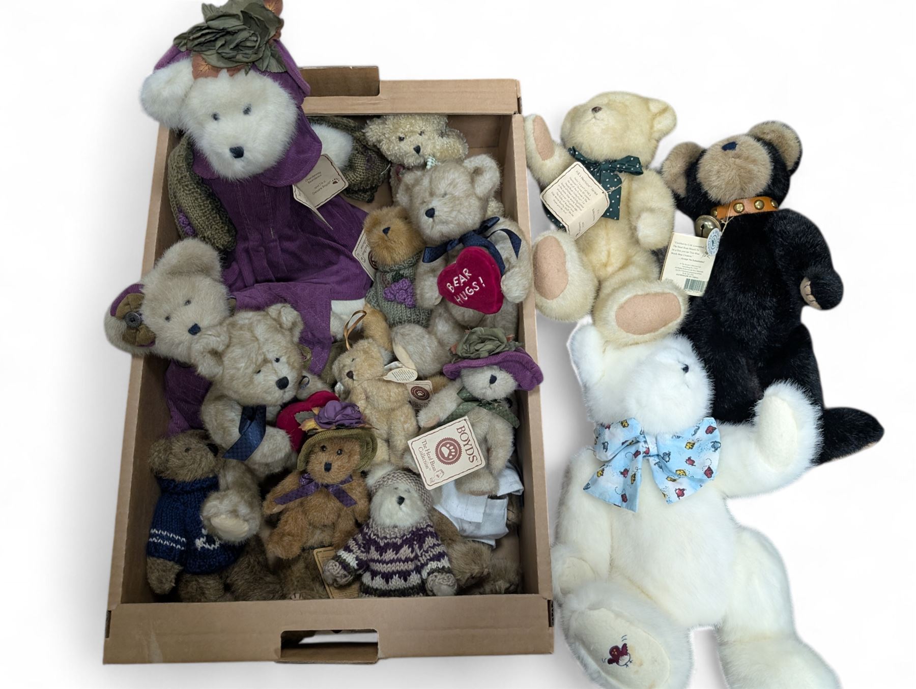 Boyds Bears, including examples from the Best Dressed and Heirloom collections