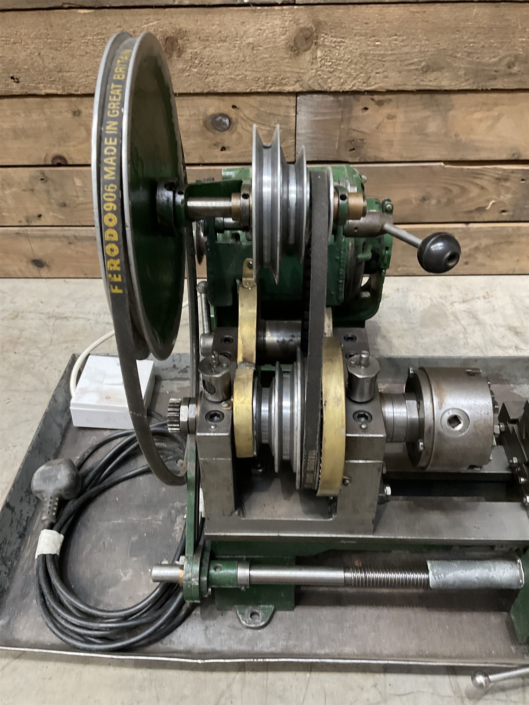 Metalworking lathe 240v