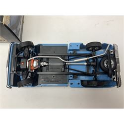 Seven 1:18 scale die-cast models by Ertl, Road legends, Maisto, Solido etc including two Coca Cola promotional vehicles; five boxed (7)