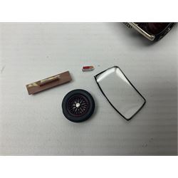 Eight Lansdowne Models 1:43 scale models - 1939 Bentley Embiricos, 1939 Lagonda V12 Long Saloon, 1961 Wolseley 6-110, 1971 Vauxhall PC Cresta De Luxe, 1958 Austin A105, 1955 Hillman Minx Convertible, 1954 Singer Roadster and 1936 Bentley 4 1/4 Ltr Park Ward DHC; all unboxed (8)