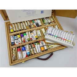 Winsor & Newton picture easel, Artists paint box containing various oils, some unopened, paint pallet & canvas    