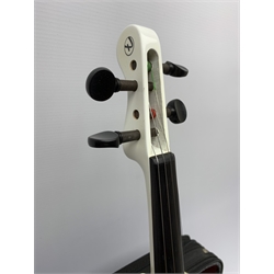 Fender white and black electric violin with 35.5cm back, serial no.KD00060342, 59cm overall, in original Fender fitted hard carrying case with bow