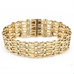 9ct gold fancy rectangular link bracelet, London 1979