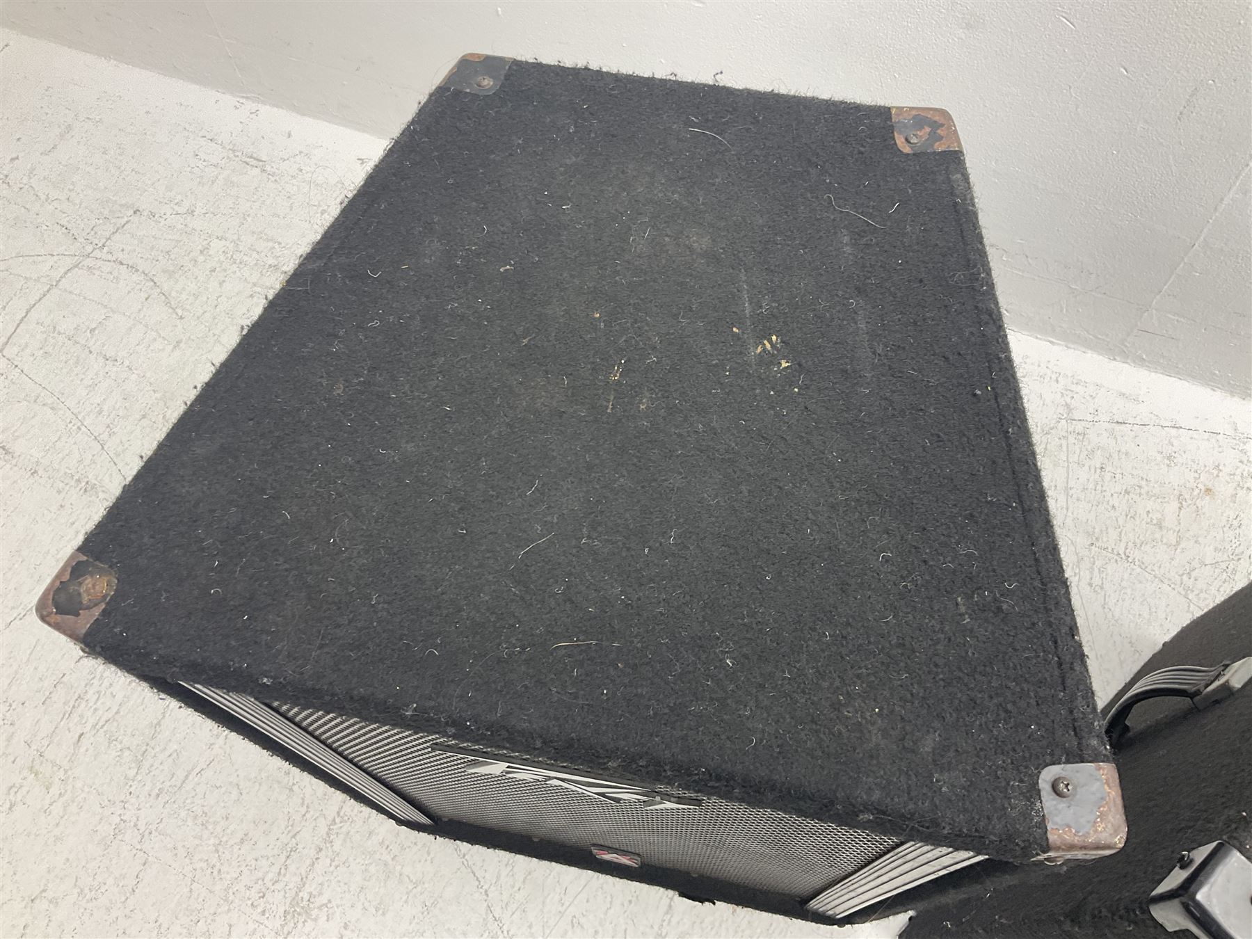 Near pair of Peavey Eurosys speakers W47cm H65cm D38cm (2)