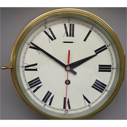  20th century brass cased bulkhead Ship's Clock, circular Roman dial with centre sweep seconds, bevelled glass cover in hinged bezel, single train Smiths Astral 7-jewel movement No.1568, D26.5cm  