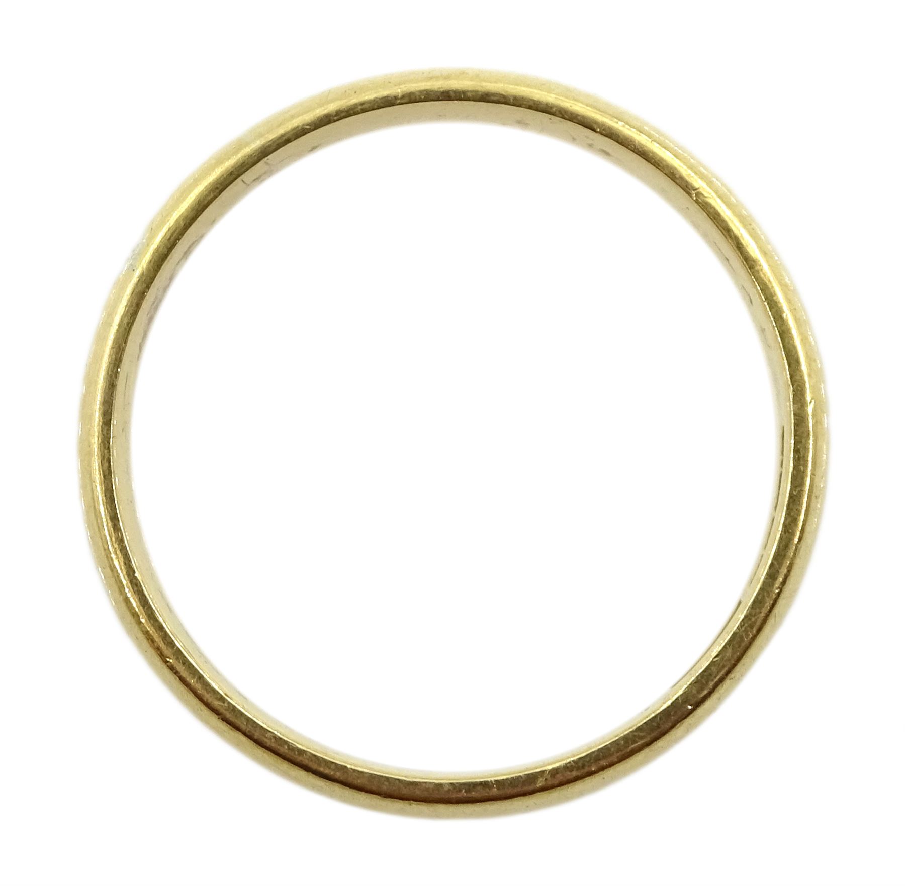 18ct gold wedding band hallmarked, approx 5.5gm