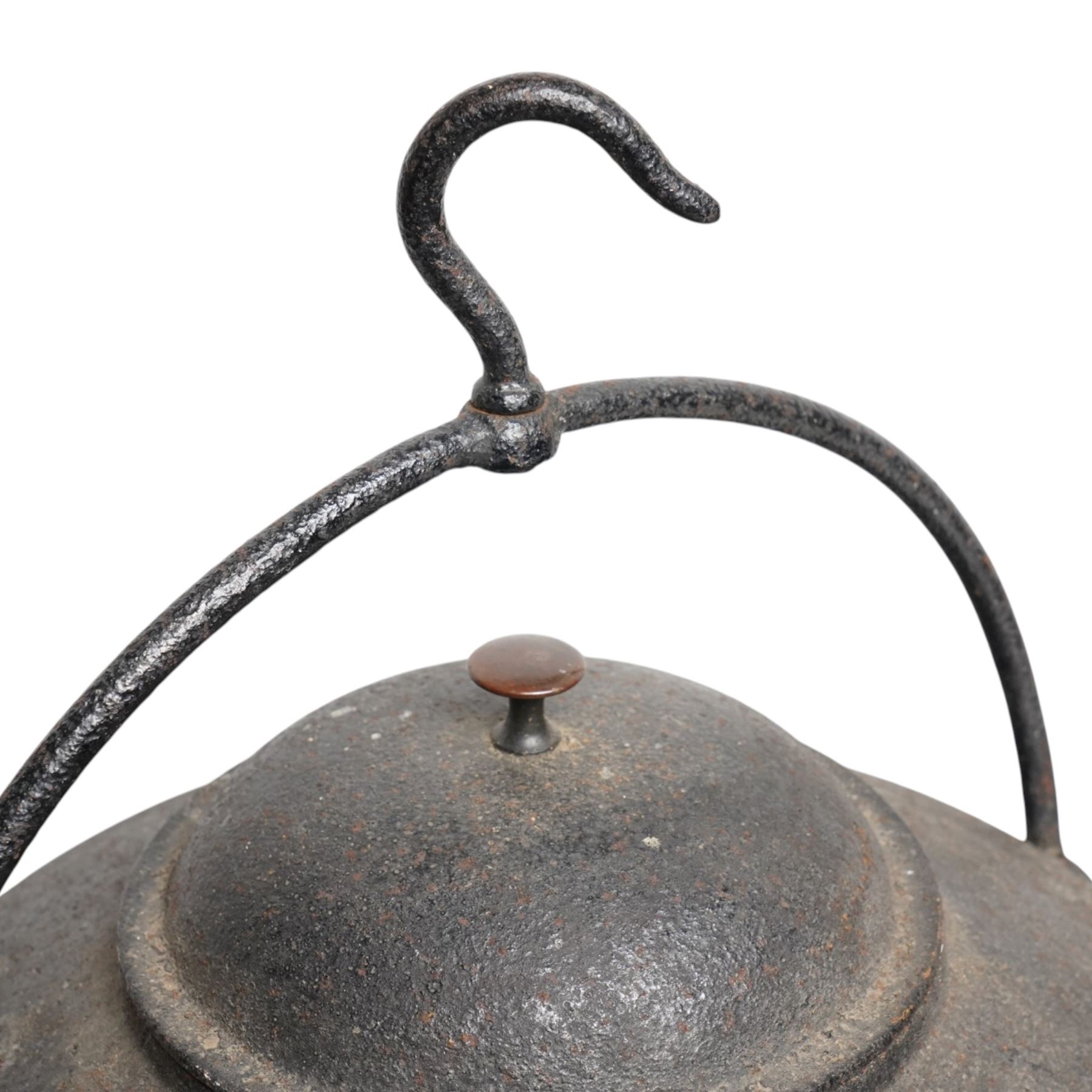 Kendrick & son (West Bromwich) -  8 gallon cast iron pot, with hook to handle and brass tap
