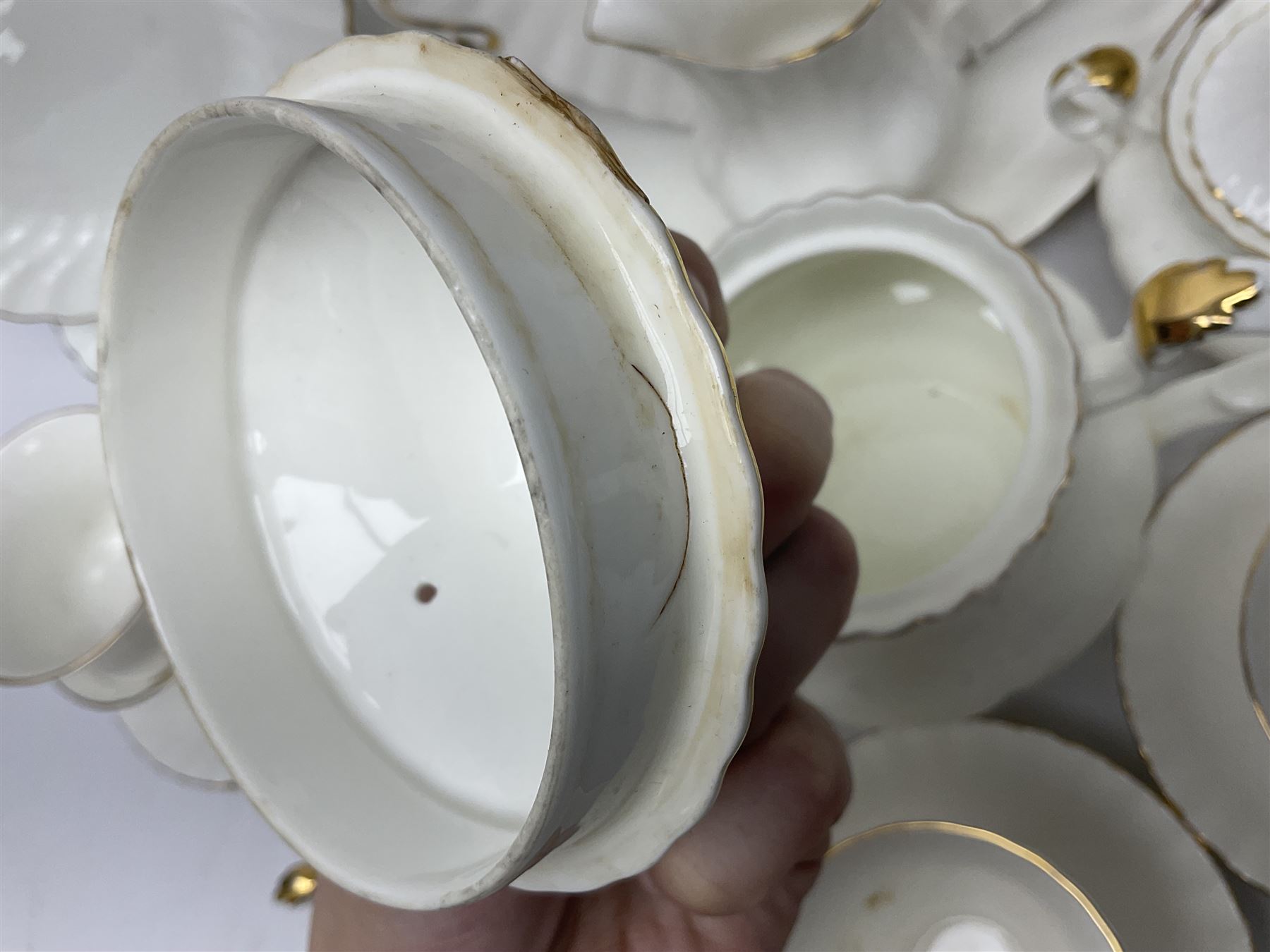 Royal Albert Val D'or pattern tea service for six, comprising teapot, milk jug, sucrier, six teacups and saucers, tea plates, side plates, dessert plates, etc (33)