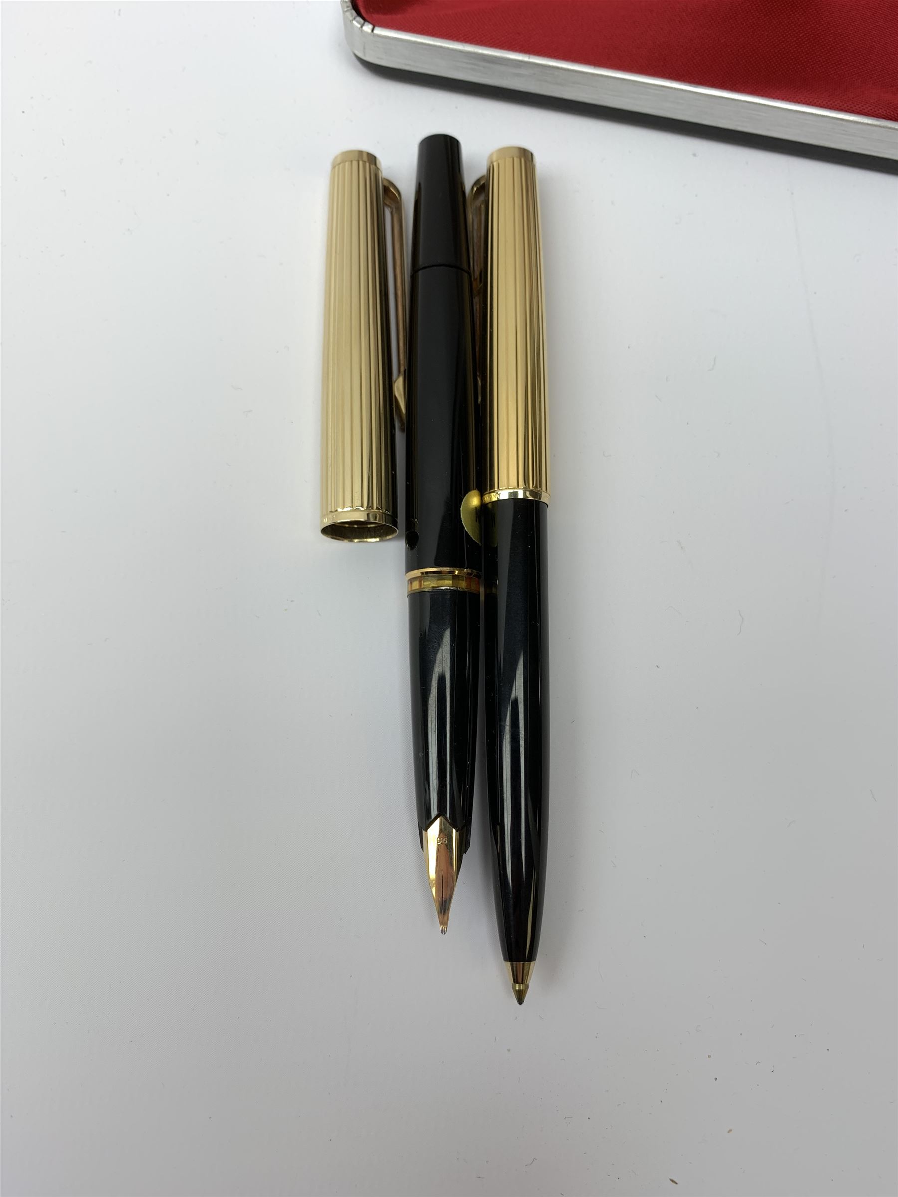 MONTBLANC 万年筆 NO.227 585 EF MONTBLANC 万年筆 NO.227 585 EF MONTBLANC 万年筆 NO.227 585