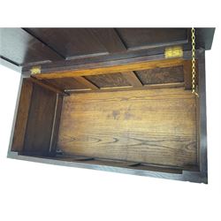 Medium oak panelled blanket box, hinged top