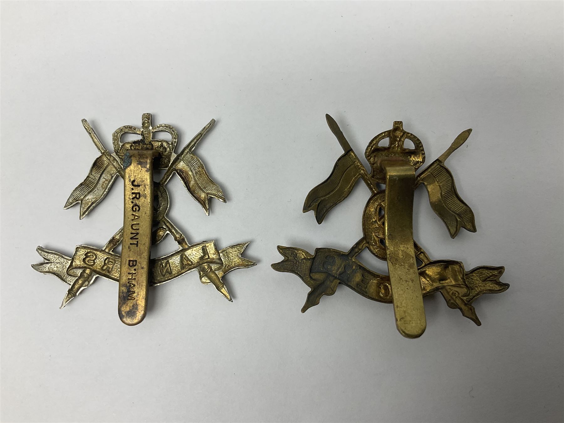 Nine Lancers metal cap badges including 9th, 12th Royals, 24th, 16th Queens and 17th; together with eight various Guards/Dragoons badges (17)