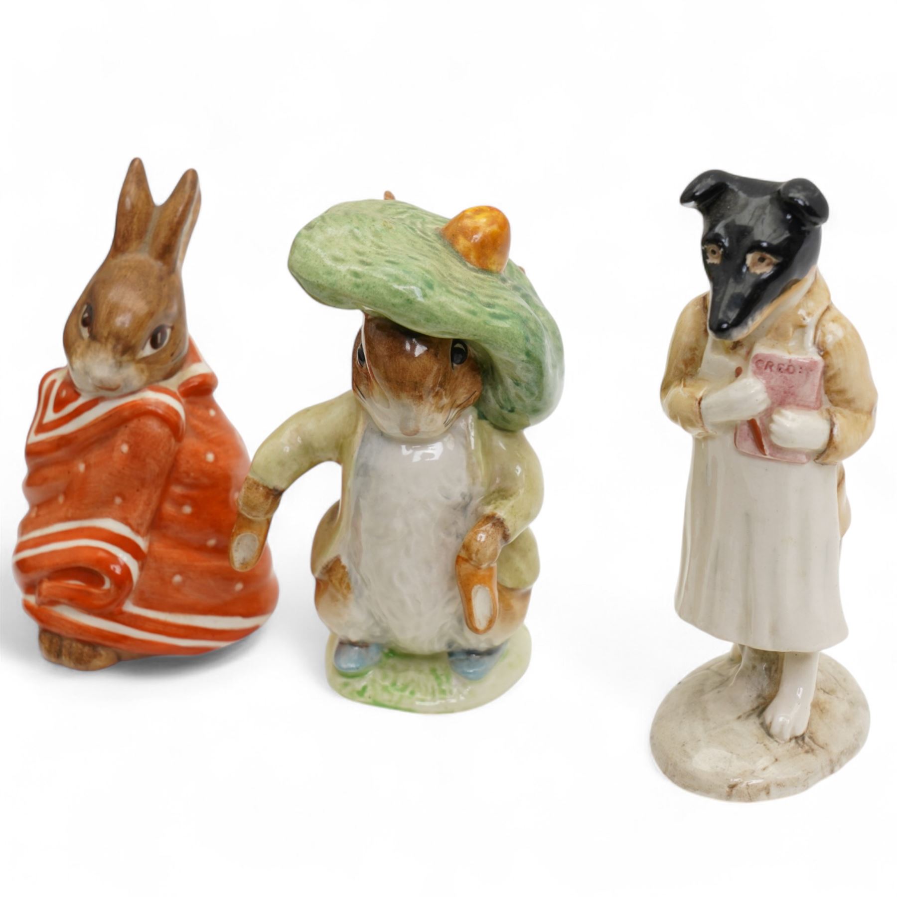 Ten Beswick Beatrix Potter figures, including Aunt Pettitoes, Amiable Guinea Pig, Pickles, Hiding From the Cat etc  