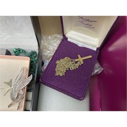 Victorian and later silver jewellery including engraved oval locket pendant, bangle, fob watch, vesta case, faux pearl necklace, butterfly wing pendant etc, a collection of costume jewellery including beaded necklaces, brooches, earrings, ladies wristwatches and a small collection of coins including two pre 1947 half crowns 