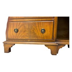 Georgian design mahogany break-front sideboard, fitted with six drawers and two cupboards, on bracket feet 