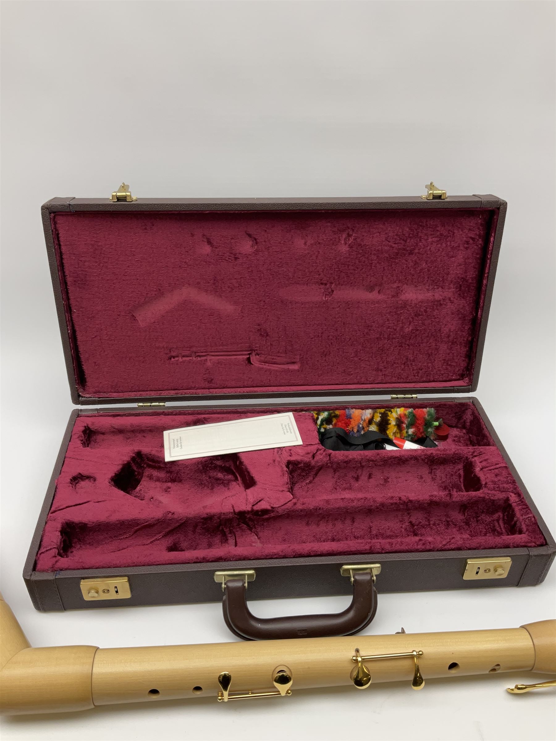 Moeck Flauto Leggero 253LK Knickbass Barock four-piece maple recorder with angled neck piece, cased.