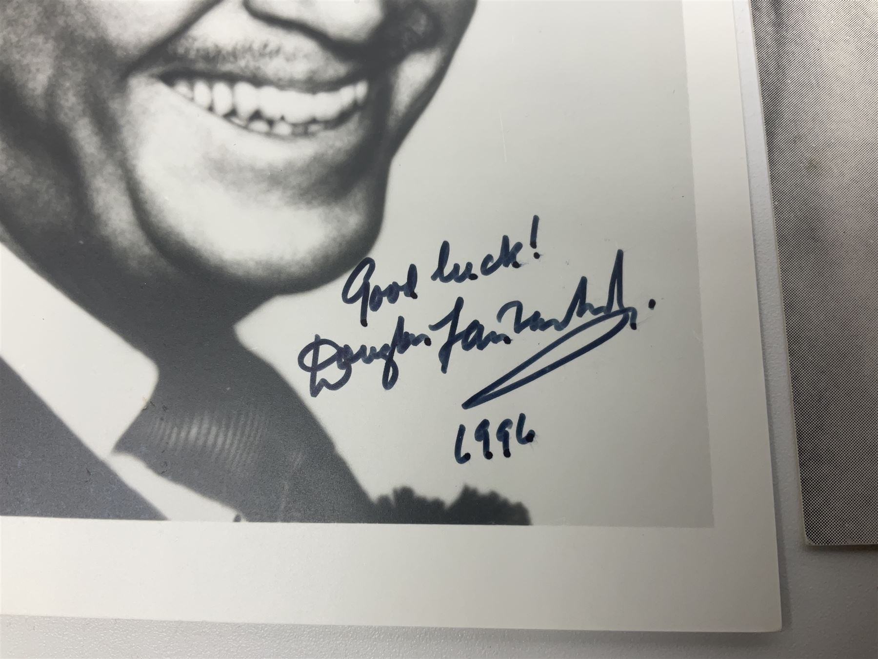 Collection of autographs, to include Mia Farrow, Rowan Atkinson, Tom Kite, Corey Pavin, Craig Stadler, Vladimir Ashkenazy etc 