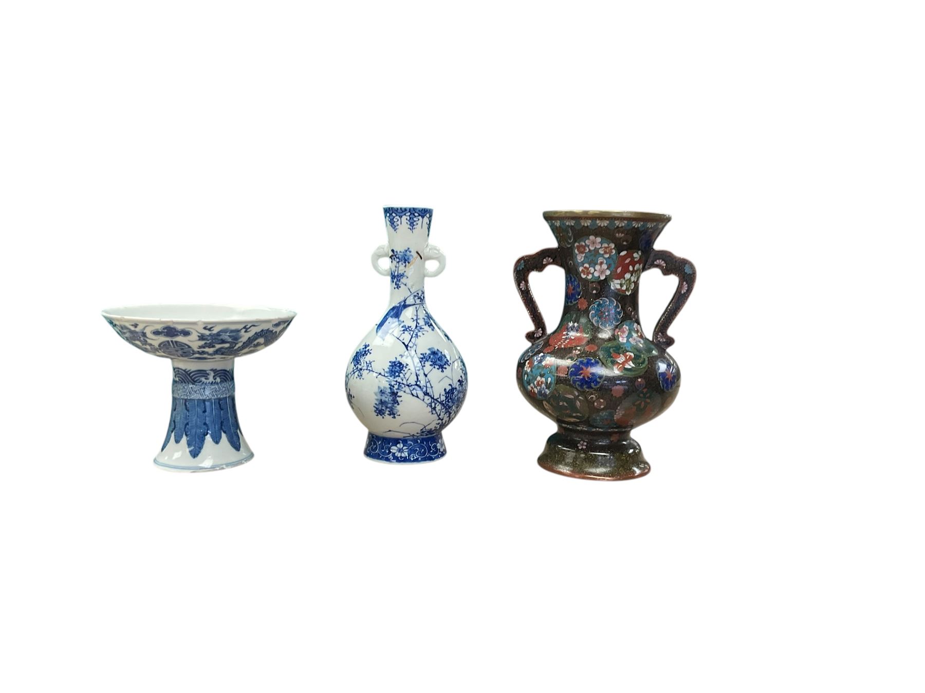 Chinese blue and white pedestal bowl together with Japanese vase, and cloisonné vase 