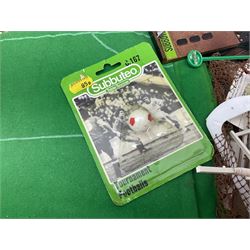 Subbuteo - Club Edition Gift Set, Scoreboard 61158, Outside Broadcast Unit 61208, TV Tower C110, part-set light weight team and further associated figures, accessories etc 