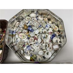 Collection of miniature dolls house pub accessories including wine bottles and glasses, together with miniature dolls house cafe food and accessories, plates, vases and wired and non-wired lighting including table lamps and ceiling lights 