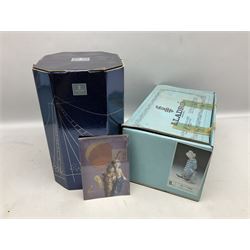 Two Lladro figures, Pals Forever no 7686 and Little Traveller no 7602, both with original boxes, largest example H24cm