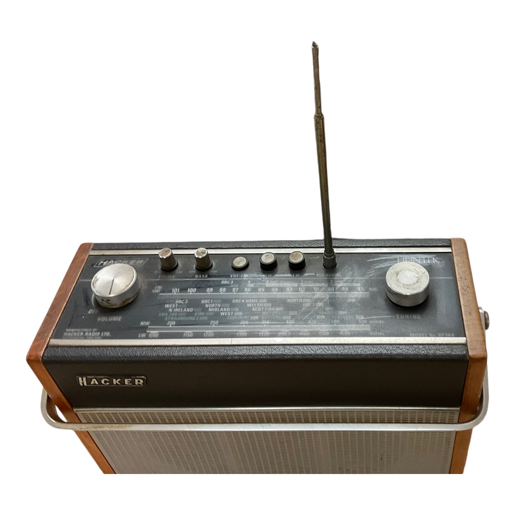 Hacker Hunter radio, MC.600 music centre and a pair of Hacker speakers 