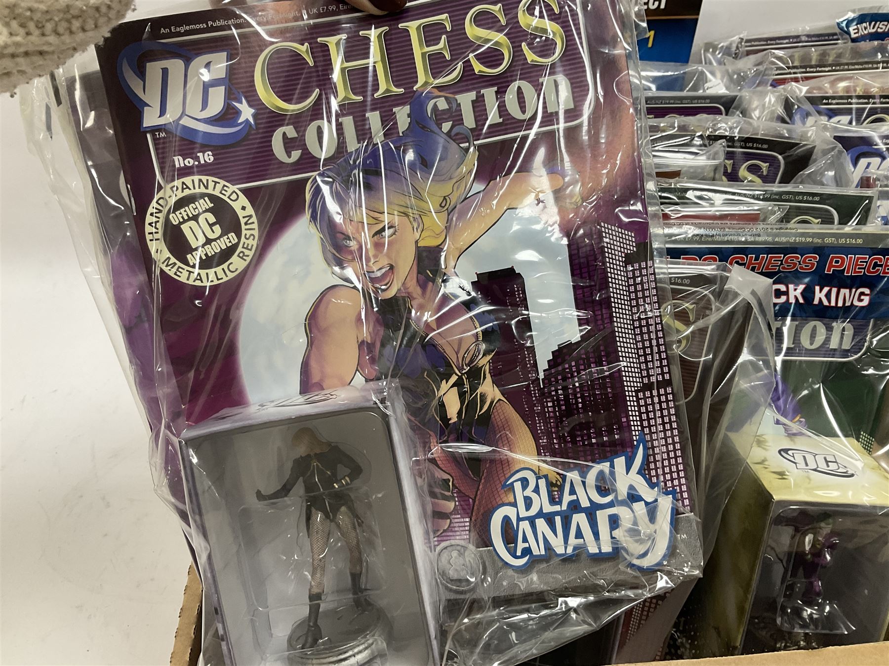 Eaglemoss DC Chess Collection - thirty=-two magazines with models each as issued in unopened plastic bags (32)