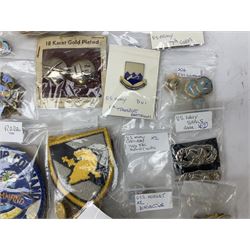 American patches and badges, including para wings, USS Constellation, Strategic Air Command, U.S. military academy, health service regt, Navy Seals, Air Defence Command, Seventh Fleet, various collar badges etc