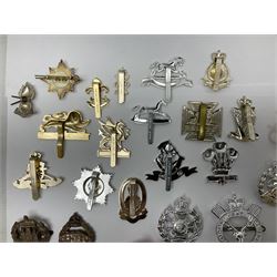 Military badges - approximately eighty predominantly staybrite glengarry, cap and collar badges and small quantity of plastic badges