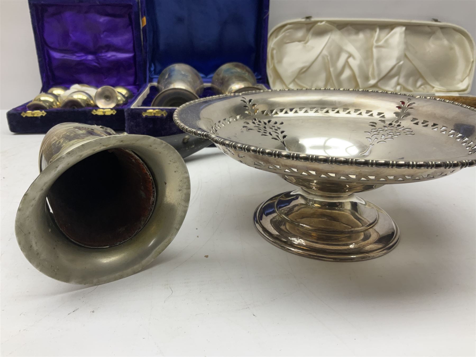 Hunting horn, with silver plated mounts, Ronson red glass table lighter, silver plated bowl, goblets and liquer glasses and other collectables