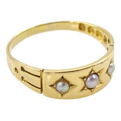 Victorian 18ct gold gypsy set three stone split pearl ring, London 1886