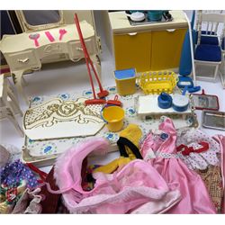 Sindy - Camping Buggy and Folding Tent, Bath, Shower, Washbasin unit and Hairdryer; all boxed; together with unboxed kitchen units, dining and bedroom furniture; and two bags of clothing and accessories