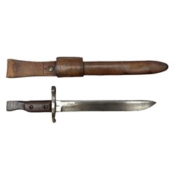 Canadian Ross bayonet with 25.5cm blade, wooden split grip and pommel marked 'Ross Rifle Co Quebec Patented 1907', in leather covered scabbard with leather frog L42cm overall
