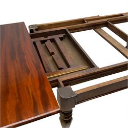 19th century mahogany extending dining table with three additional leaves, rectangular top with rounded corners, pull-out action, on turned and faceted supports with brass castors