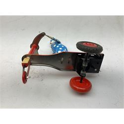 Seven modern Chinese, Japanese and Continental boxed tin-plate toys including Ucan Daire Flying Saucer, Drumming Animal, Circus Clown, Puzzle Cat, Bird with Jumping Action etc; and a quantity of clockwork toy keys (7)