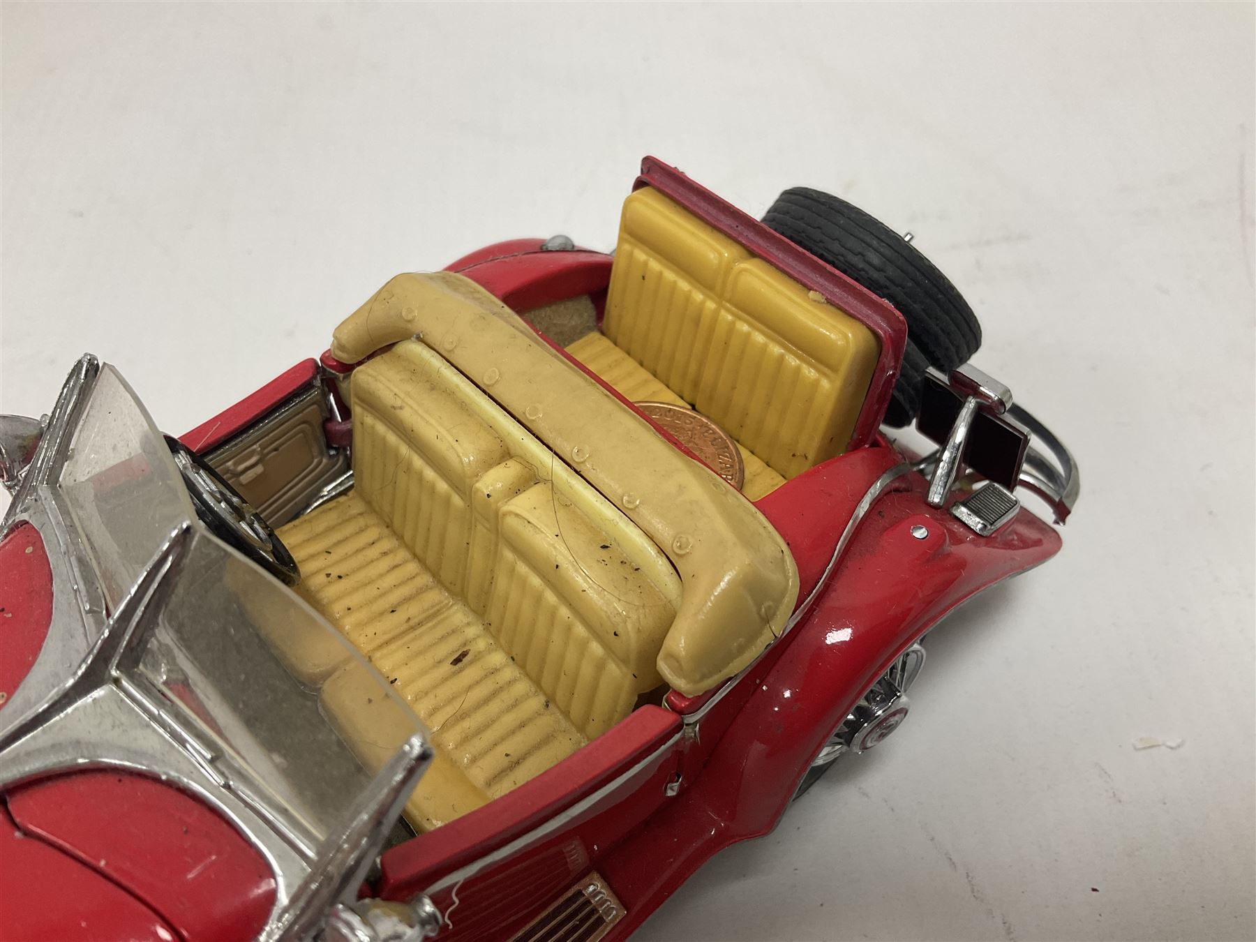 Franklin Mint - five 1:24 scale die-cast precision models comprising 1930 Bugatti Royale Coupe Napoleon, 1933 Duesenberg SJ Twenty Grand, 1935 Mercedes Benz 500K Special Roadster, 1938 Jaguar SS-100, and 1947 Bentley 