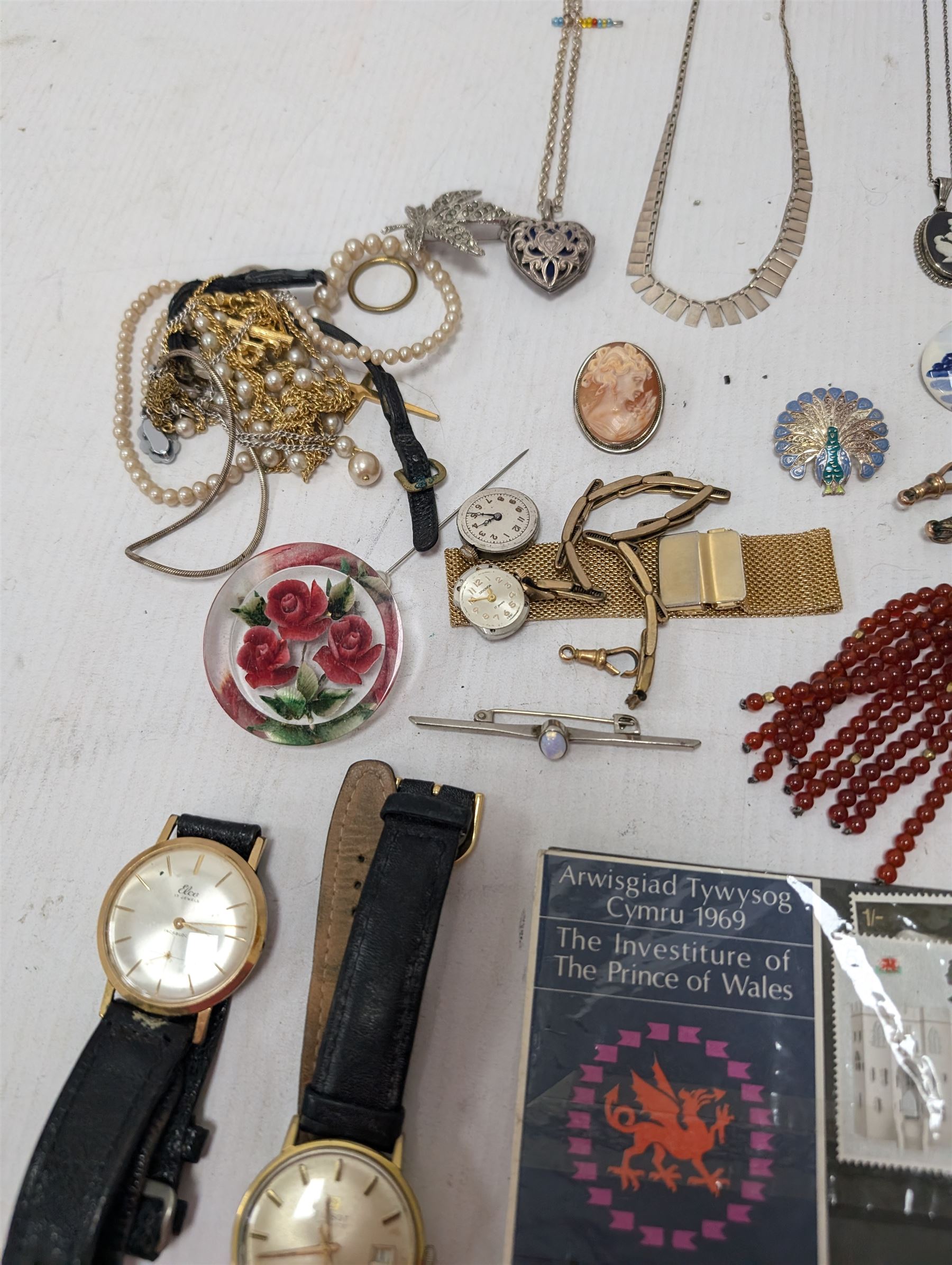 9ct gold clip, silver jewellery including Wedgwood Jasperware pendant necklace, brooch, fringe necklace etc, together with a Wedgwood Jasperware brooch, Tissot and an Elco gentlemans wristwatch, and a collection of costume jewellery