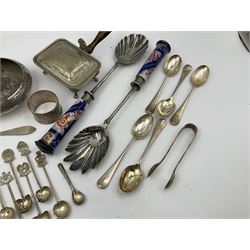 Collection of silver plate, to include cheese toaster, salad tongs, teaspoon napkin ring etc