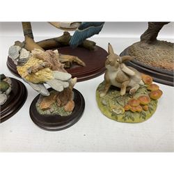 Country Artists figures, to include Bluetit, Elephant, Bluetit on tap etc, together with Lilliput Lanes and other similar items 