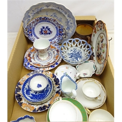  First Period Worcester tea bowl and saucer in the Fisherman pattern and pierced basket, Derby, Vienna and other 19th century ceramics in one box  
