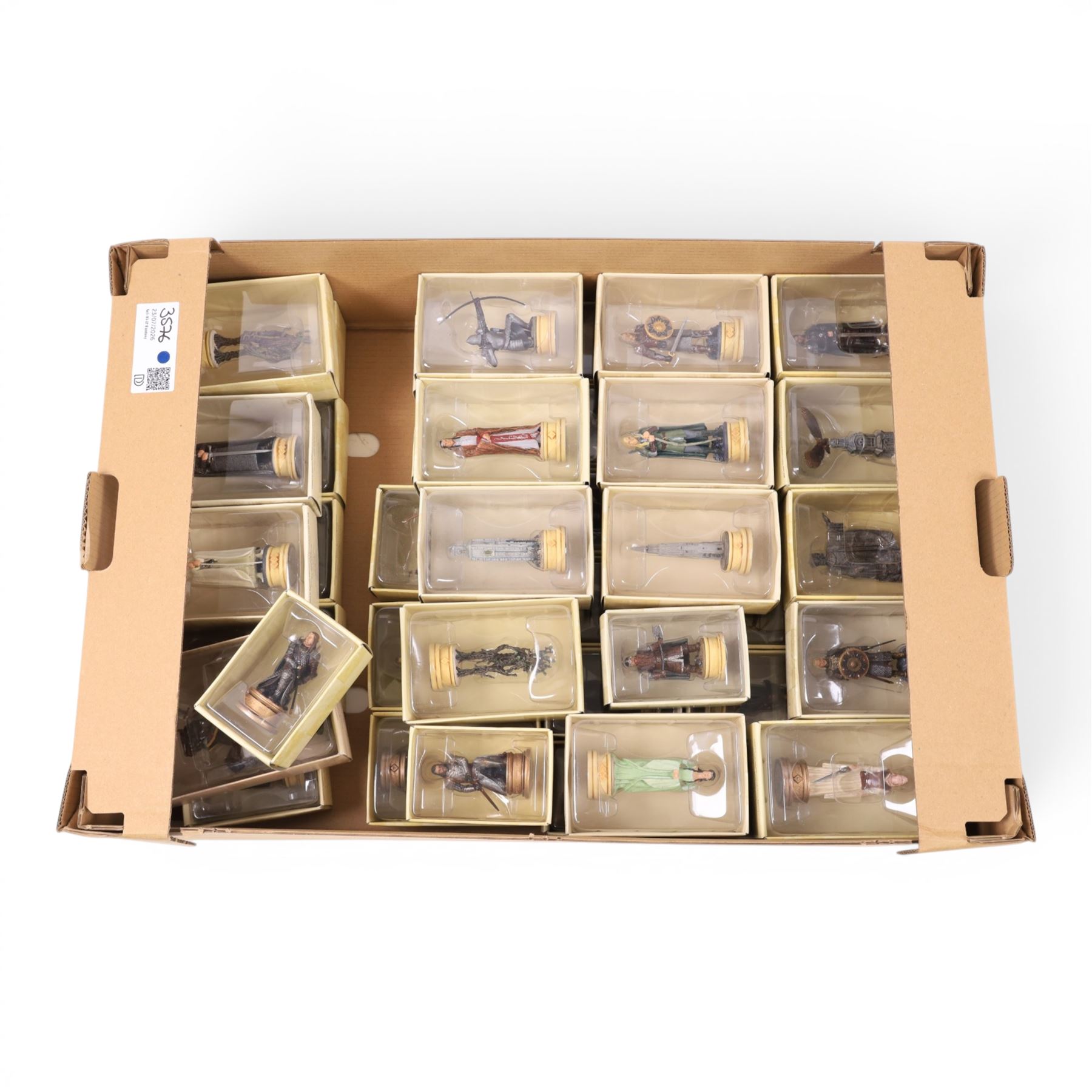 Eaglemoss Lord of the Rings Chess Collection, comprising chess board, ninety-seven boxed chess pieces and corresponding magazines