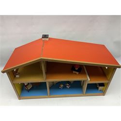 Swedish Lundby dolls house with furniture, H42cm, L66cm