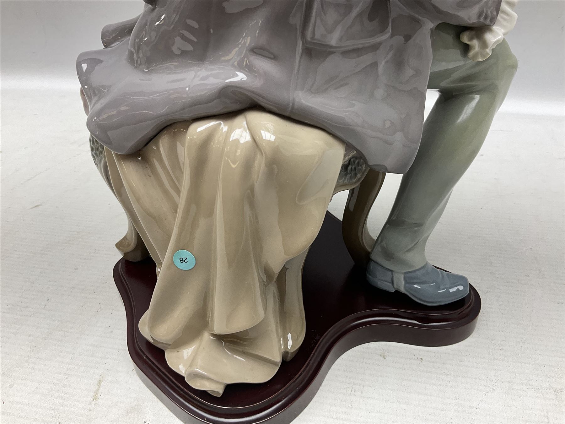 Lladro figure, Beethoven, limited edition 246/3000, Sculpted by Salvador Furio, no 5339, with original box year issued 1985, year retired 1993, H34cm