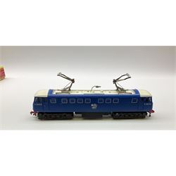 Hornby Dublo - two-rail 2245 3300HP Electric Bo-Bo locomotive with overhead double pantograph No.E3002, boxed with inner packaging and instructions
