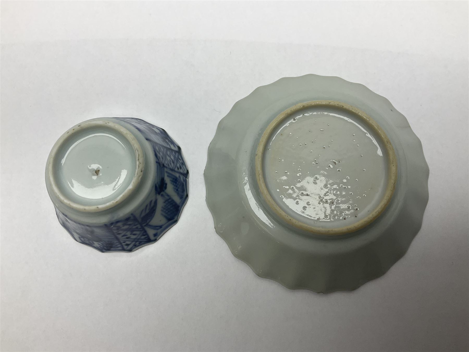 Chinese Kangxi blue and white fluted tea bowl and saucer 