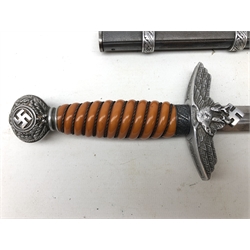  German WWII  Luftwaffe officer's dagger, 25cm flattened diamond shape blade with maker's mark 'Original Eickhorn Solingen', wire wound grip, pommel decorated with laurels and eagle design guard, in textured scabbard with belt hanger and knot, 38.5cm,   