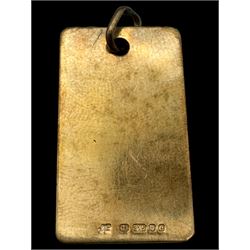 9ct gold jewellery including gate bracelet, two charms and two chains