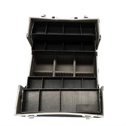 Two flight cases, H 22cm W 36cm, H 16cm x 46cm