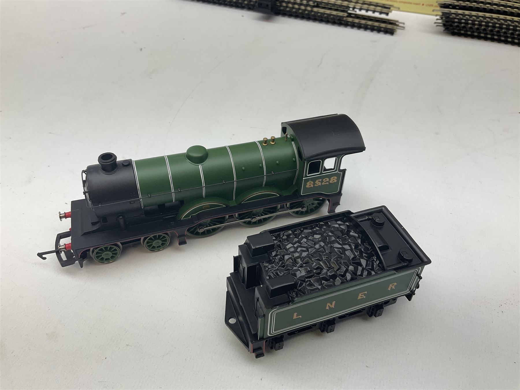 Hornby '00' gauge - 'Eastern Valleys Express' train set 