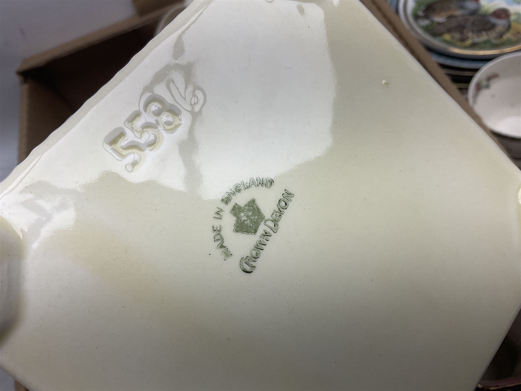 Maling Maltese pattern part dinner wares, including dinner plates, tureens, side plates etc, together with Pyrex dinner wares, decorated in flying duck pattern, Johnson Bros Indian Tree pattern tea and dinner wares and a collection of decorative and calendar plates, etc, in six boxes 