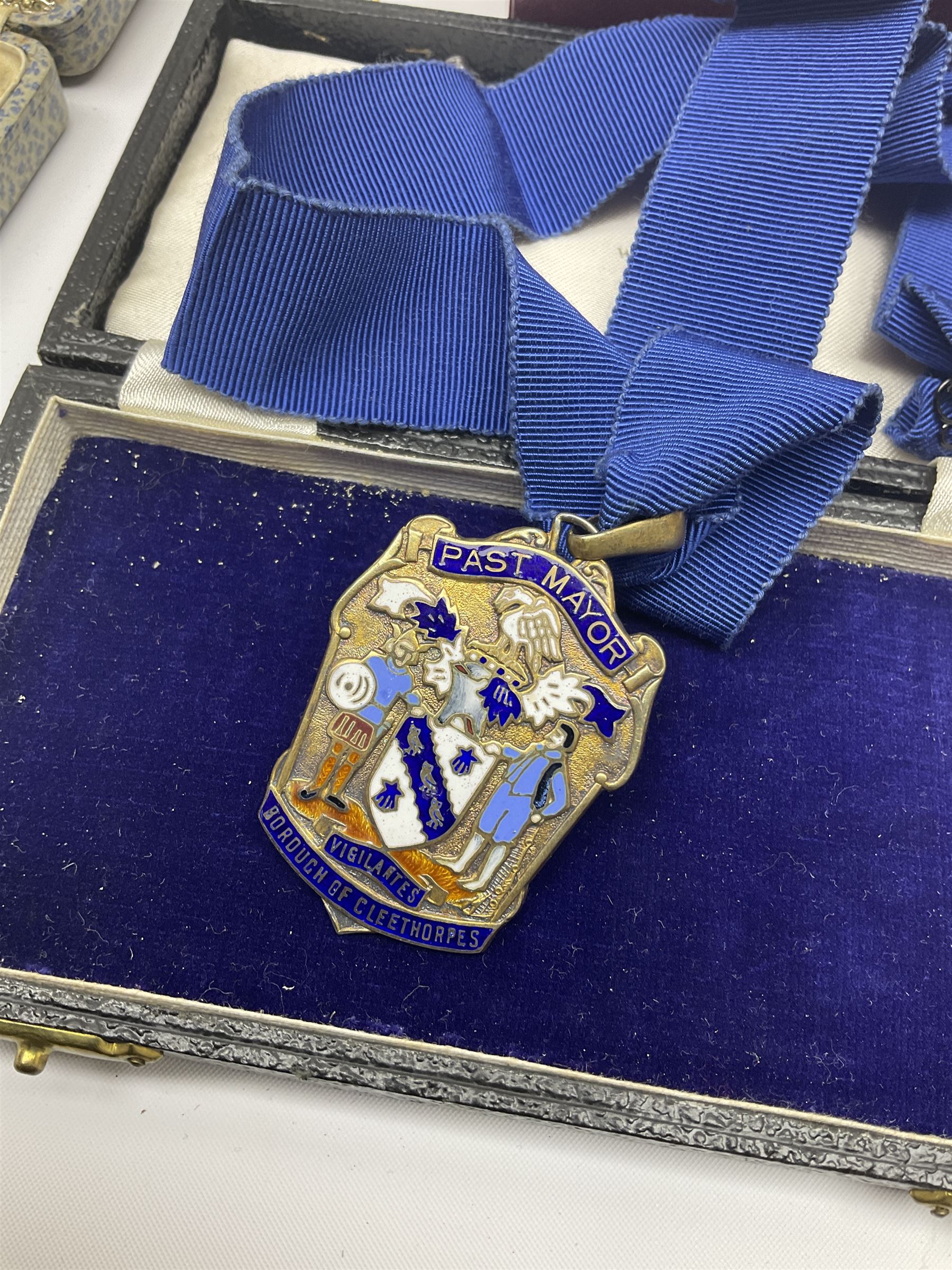 Vintage Christian Dior compact in original box, silver 'Past Mayor' medallion on ribbon by Walker & Hall boxed, Silver Bible pendant on bow brooch hallmarked, stamped 9ct gold cameo and a collection of vintage and later costume jewellery